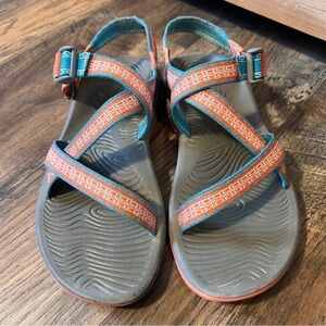 ~*~ Chaco Zvolv Sandals Lightweight 9M ~*~